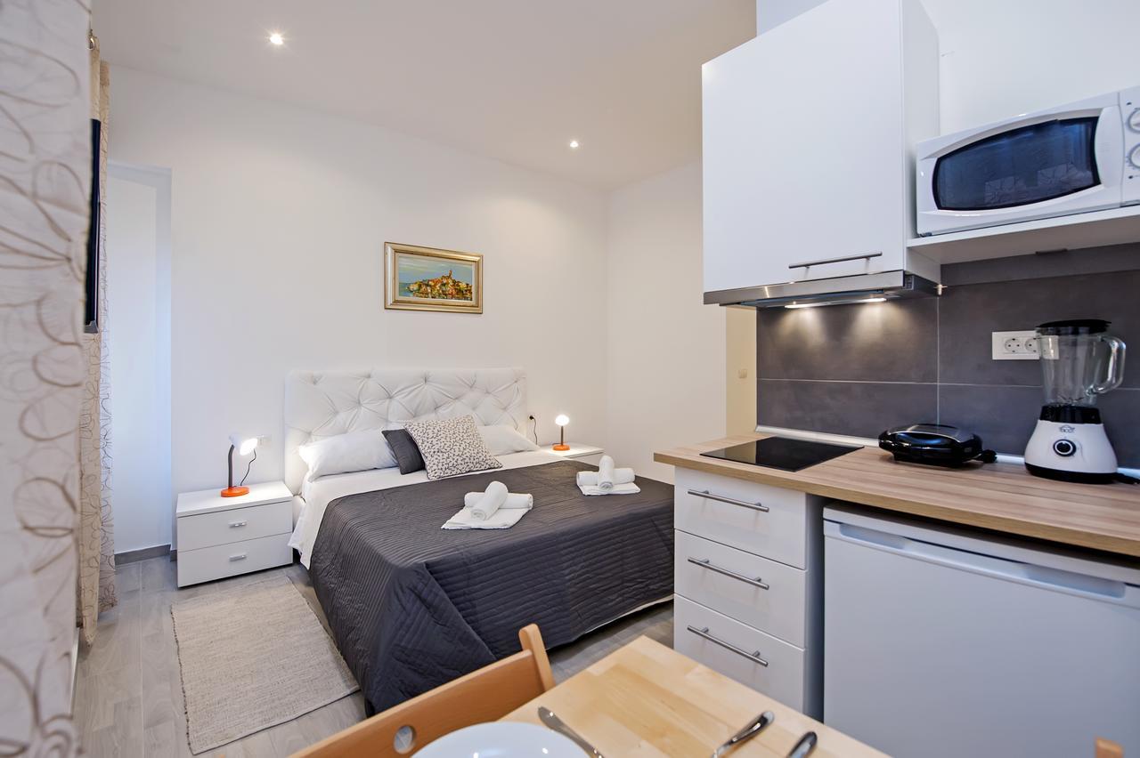 Garzoto Rooms And Studios Ρόβινι Εξωτερικό φωτογραφία